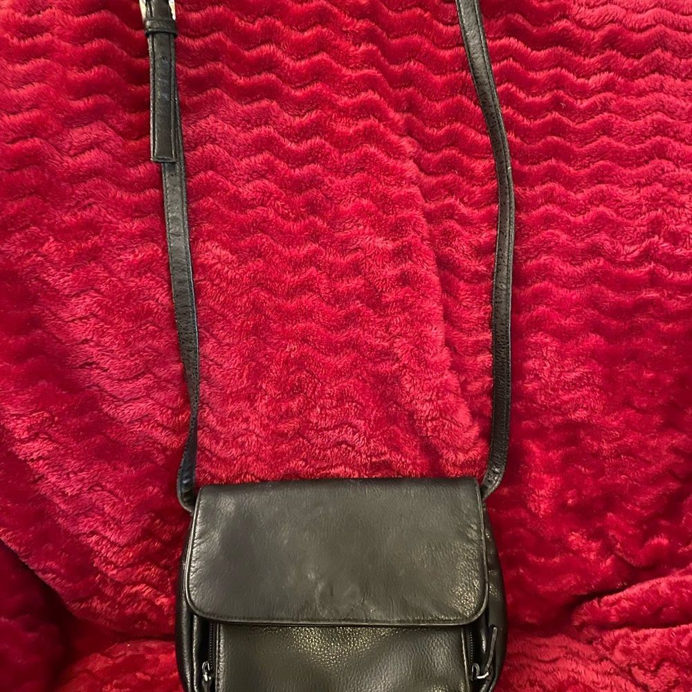 Elegant Black Leather Crossbody Bag
